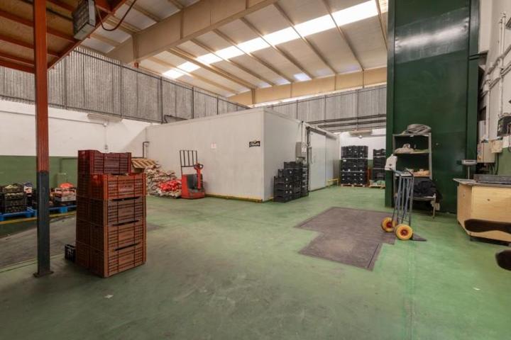 Nave industrial en venta en Almuñécar, ALMUÑECAR CENTRO photo 0