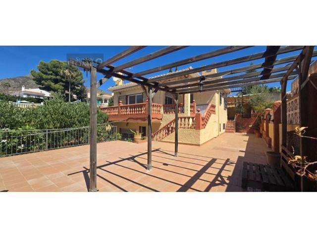 Chalet en venta en Benalmádena photo 0