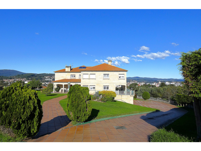 Chalet en venta en Pontevedra, Salcedo photo 0