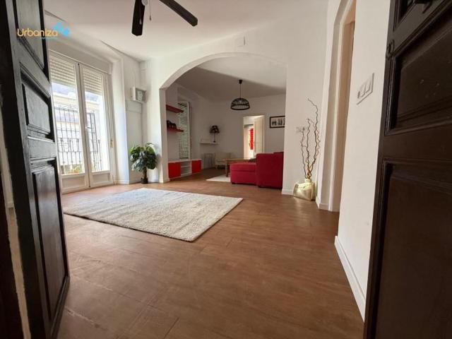 Apartamento en alquiler en Badajoz, Casco Antiguo photo 0