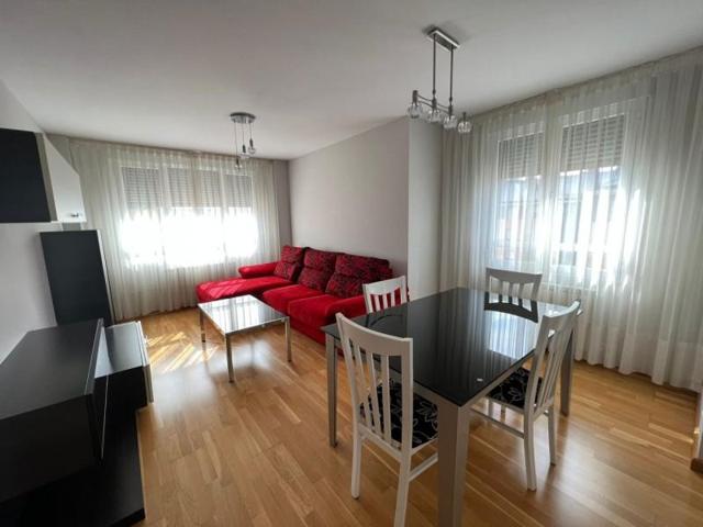 Piso en alquiler en Ponferrada, La rosaleda photo 0