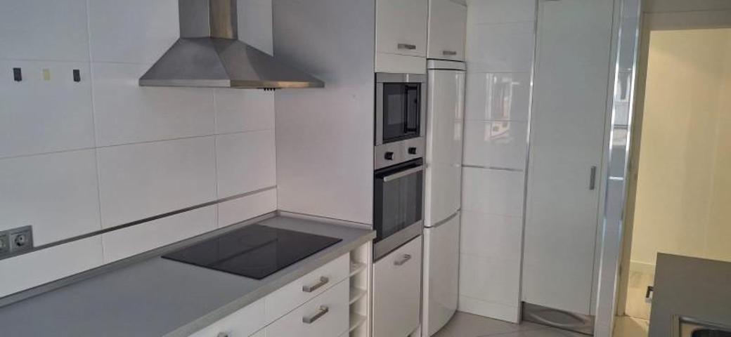 Piso en alquiler en Zaragoza, San Jose photo 0