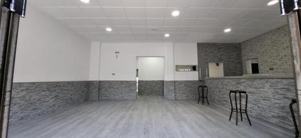 Local comercial en alquiler en Lora del Río, Lora del Río photo 0