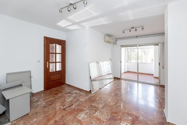 Piso en alquiler en Granada, Cervantes photo 0