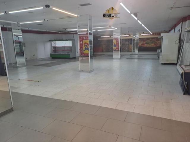 Local comercial en alquiler en Linares, Linares photo 0