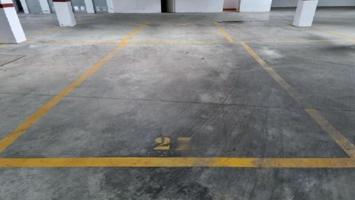 Parking en venta en Villamanrique de la Condesa, Andalucia photo 0