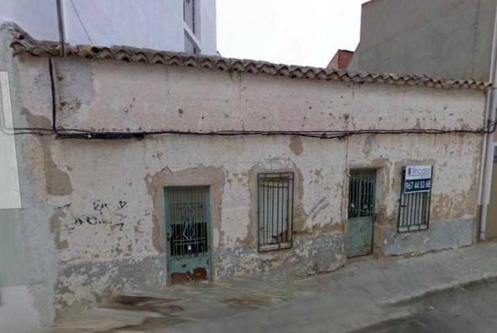 Casa en venta en La Roda, Cruces photo 0