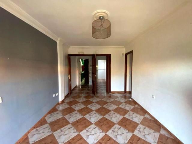Piso en venta en Alcalá de Guadaira, Calle Ramón J. Sender, 41500 photo 0