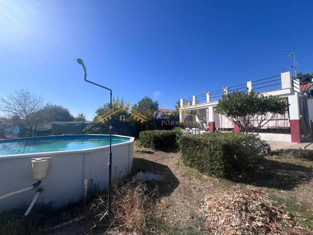 Casa con terreno en venta en Casar de Cáceres photo 0