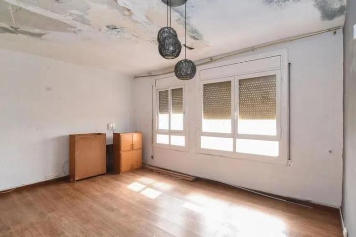 Piso en venta en Sabadell, Les termes photo 0