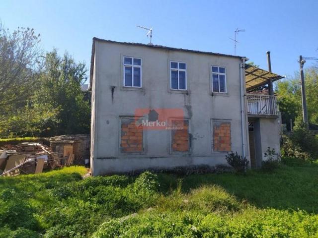 Casa con terreno en venta en Lugo, Fontiñas photo 0