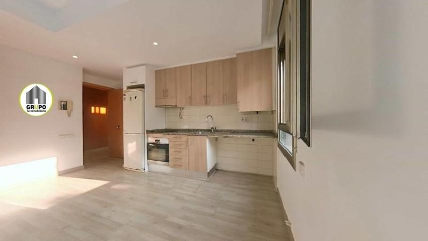 Piso en venta en Terrassa, La Maurina photo 0