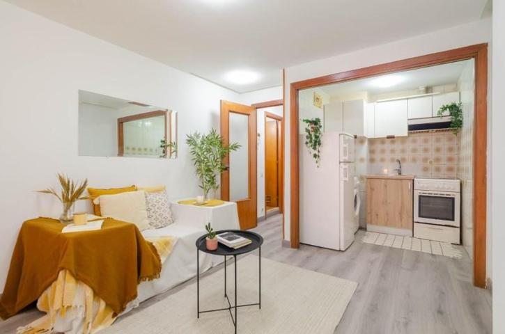 Piso en venta en Oviedo, Centro photo 0