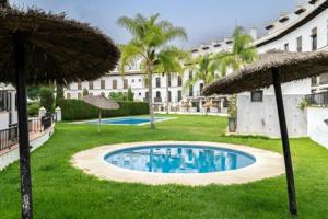 Piso en venta en Vélez de Benaudalla, Costa tropical photo 0