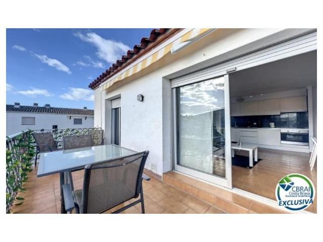 Piso en venta en Empuriabrava photo 0