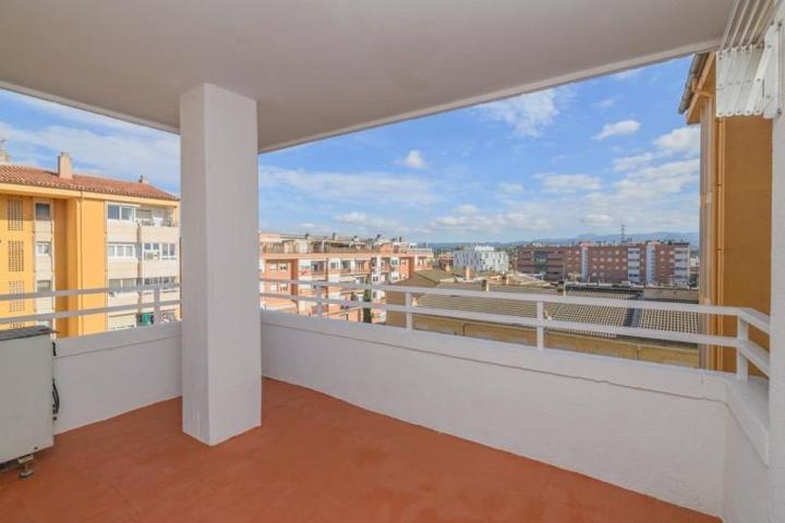 Piso en venta en Manresa, La Parada photo 0