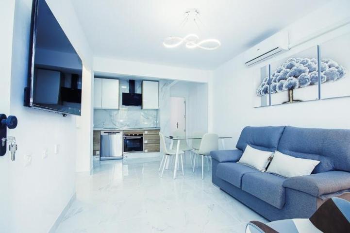 Apartamento en venta en Torrevieja, Centro photo 0