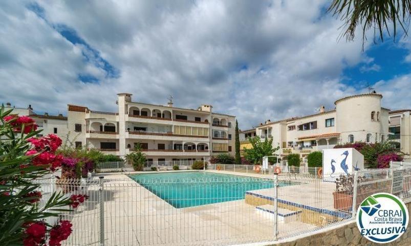 Apartamento en venta en Empuriabrava, Caballito del mar photo 0