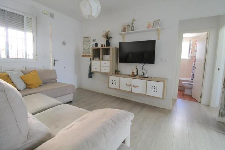 Planta baja en venta en Torrevieja, Aguas nuevas 1 photo 0