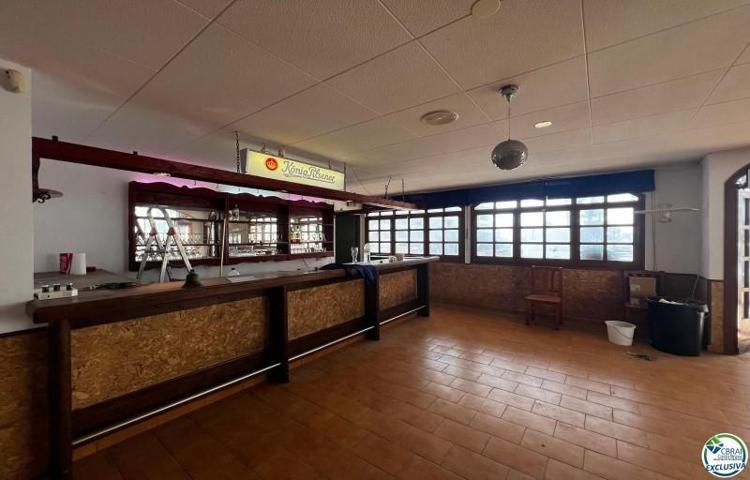 Local comercial en venta en Roses photo 0