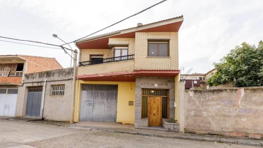 Casa en venta en Calatorao, Aragon photo 0