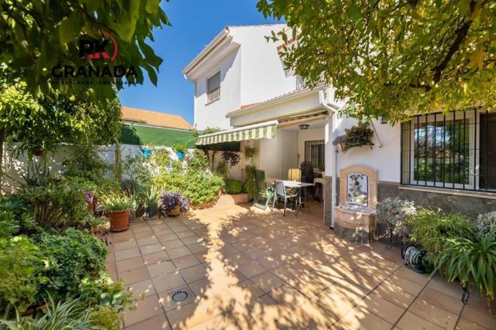 Adosada en venta en Nívar, Sierra de huetor y la alfaguara photo 0