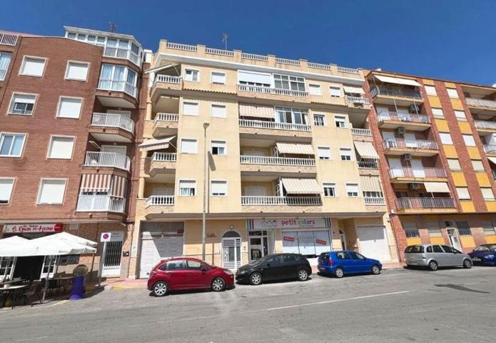 Apartamento en venta en Guardamar del Segura photo 0