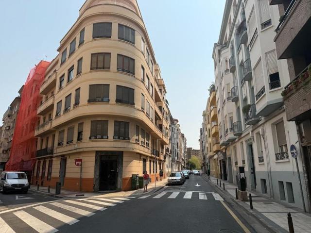 Local comercial en venta en Zaragoza, Paseo Sagasta photo 0
