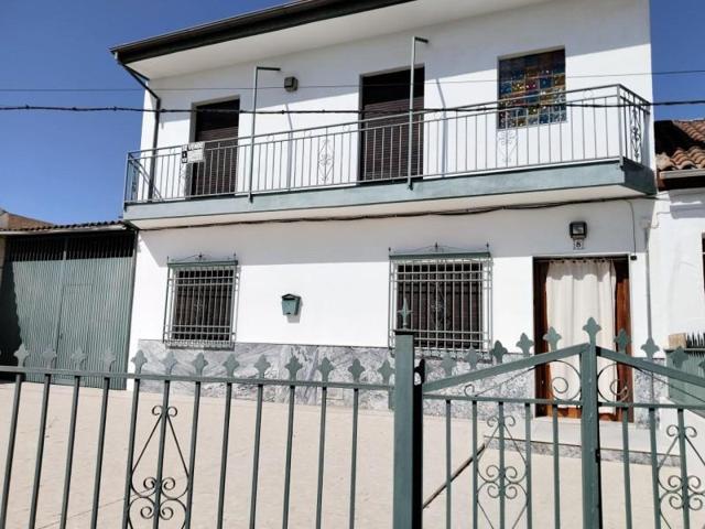 Casa con terreno en venta en Fuente Vaqueros, Vega de granada zona noroeste photo 0