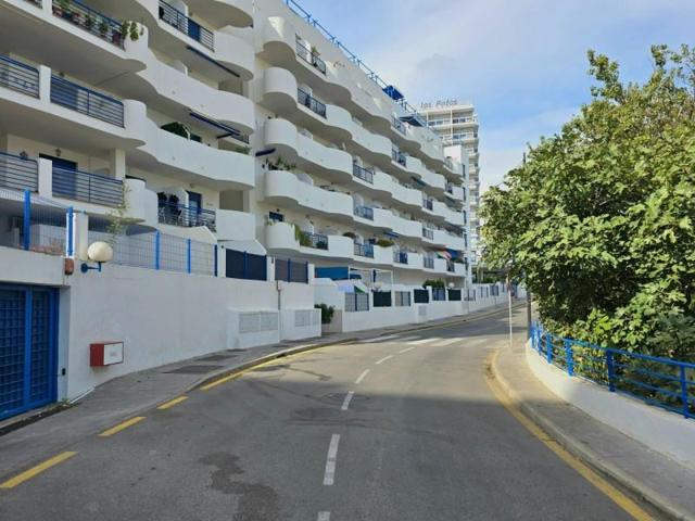 Apartamento en venta en Benalmádena, Benalmádena Costa photo 0