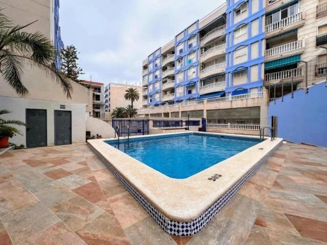 Apartamento en venta en Torrevieja, Centro photo 0