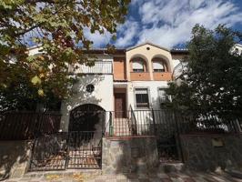 Adosada en venta en Huétor Vega, Zona metropolitana photo 0