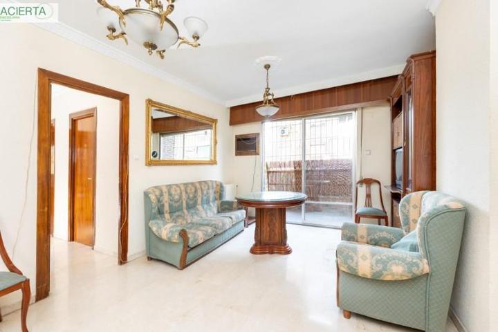 Piso en venta en Granada, Beiro photo 0