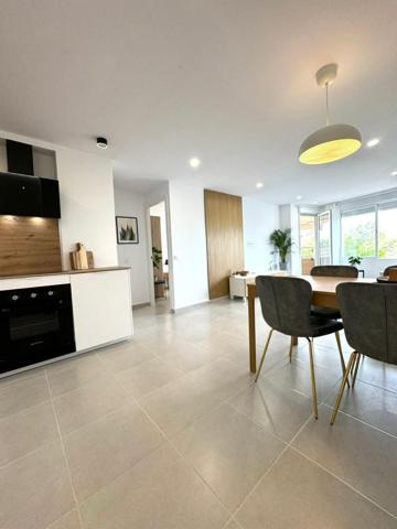 Apartamento en venta en Torrevieja, Torrevieja photo 0