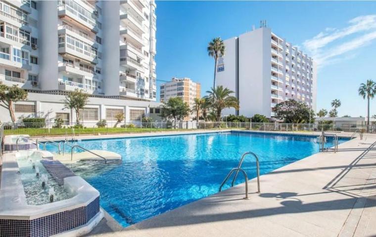Apartamento en venta en Benalmádena, Benalmádena Costa photo 0