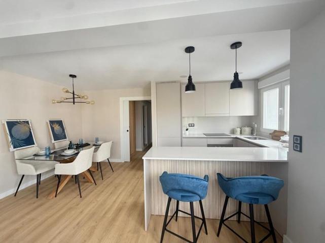 Piso en venta en Avilés, Avilés photo 0