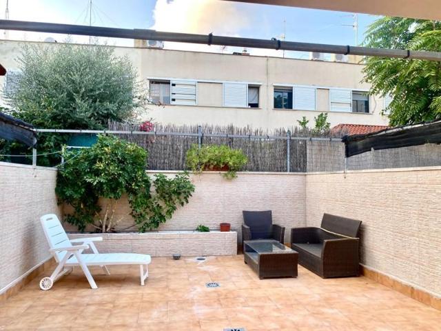 Adosada en venta en El Vendrell, Centre photo 0