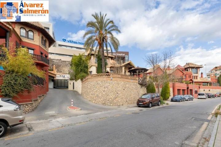 Duplex en venta en Granada, Carretera de la sierra photo 0