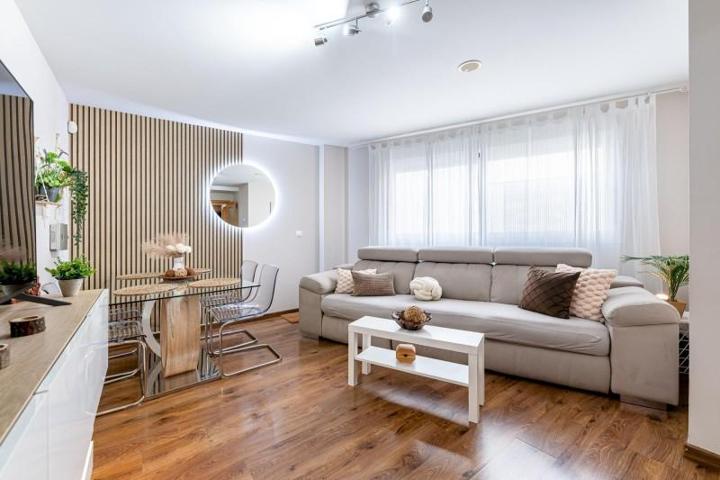 Piso en venta en Málaga, Teatinos photo 0