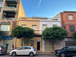 Edificio en venta en Sagunto, Avda de Abril - 9 de Octubre photo 0