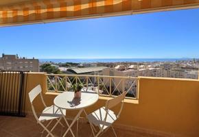 Apartamento en venta en Estepona, Calle Miguel de María Luque, 29680 photo 0