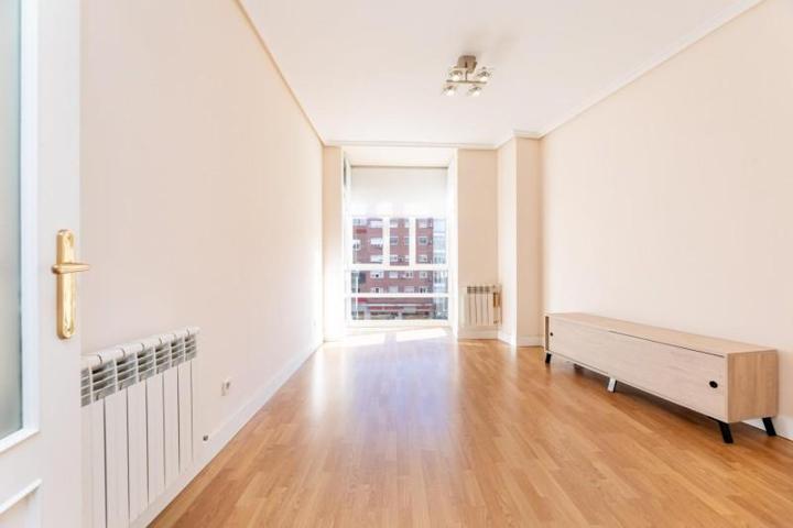 Piso en venta en Madrid, Almendrales photo 0