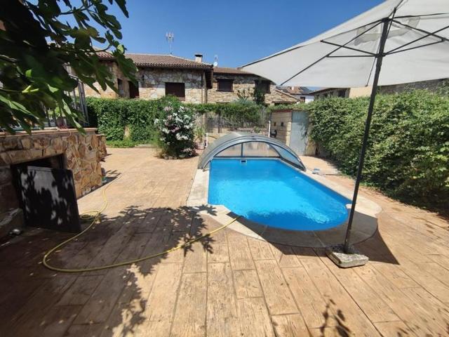 Chalet en venta en Redueña, Redueña photo 0