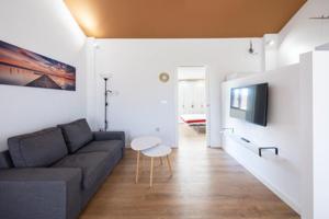 Edificio en venta en Zubia, Centro photo 0