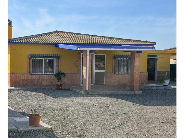 Casa con terreno en venta en Cártama photo 0