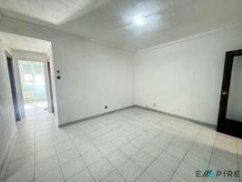 Piso en venta en Madrid, Avenida Donostiarra, 28027 photo 0