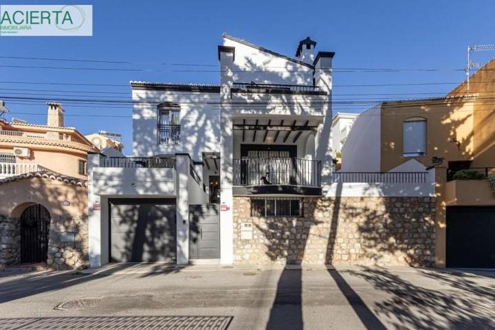 Adosada en venta en Motril, A 5 minutos del centro photo 0