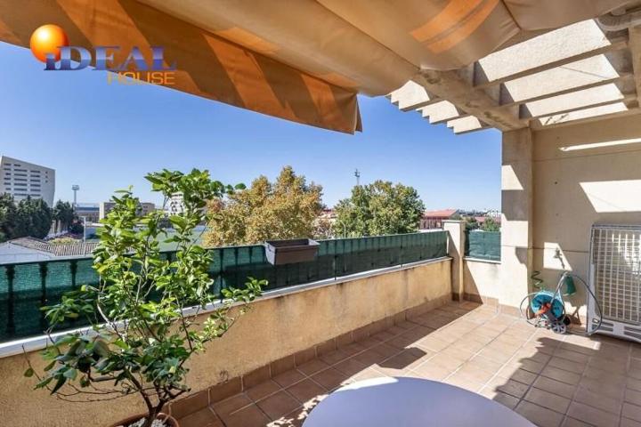 Casa en venta en Granada, Campus de la Salud photo 0