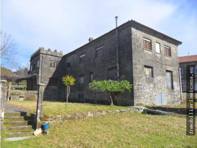 Casa en venta en Padrón photo 0