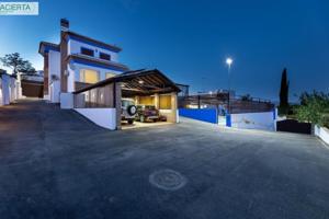 Chalet en venta en Las Gabias, CAMPO DE GOLF photo 0